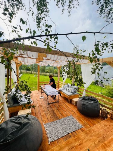 f8c447b7-8996-4c86-b59c-29015c99f559